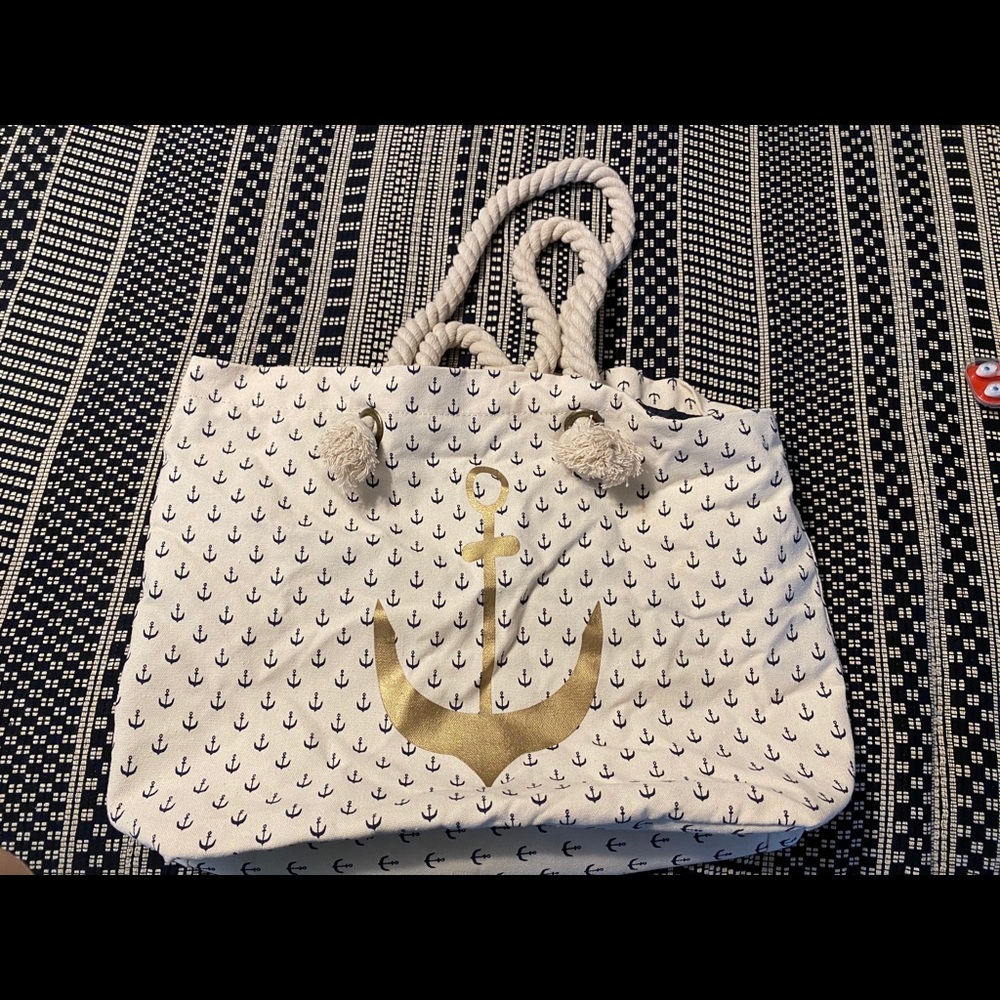 Anchor tote
